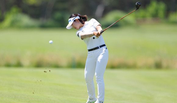 박민지는 이번 우승으로 시즌 대상 포인트 5위(176점), 상금 6위(3억5916만 원)에 올랐다. ⓒ KLPGA