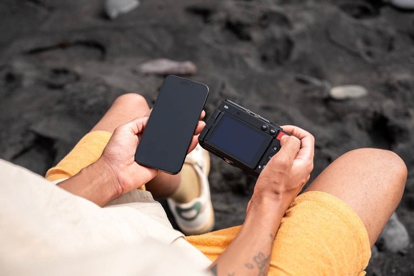 새로운 루믹스 랩 앱은 스마트폰만으로도 자신만의 LUT 컬러 파일을 만들어 카메라에 전송해 촬영자가 설정한 색 설정으로 촬영하는 것이 가능하다. ⓒ 파나소닉코리아