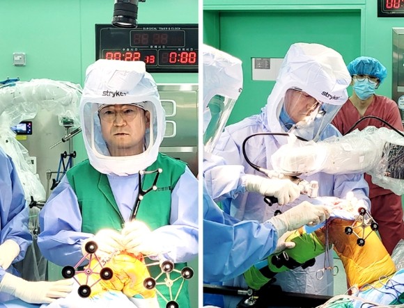 듀얼라이브 서저리 진행중인 서울부민병원 하용찬병원장, 궁윤배센터장. ⓒ 부민병원