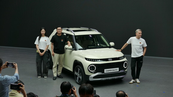 캐스퍼 일렉트릭은 기존 캐스퍼의 단단하고 다부진 외관을 계승하면서도 현대차 전동화 모델만의 차별화된 픽셀 그래픽이 적용됐다. = 노병우 기자