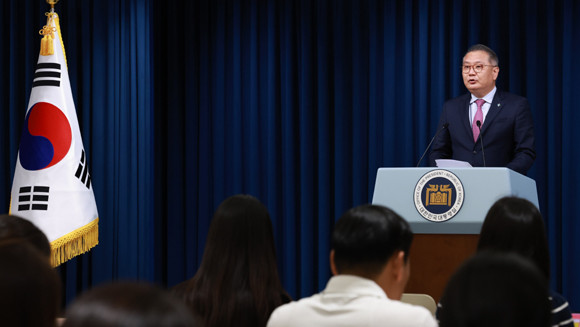 박상욱 대통령실 과학기술수석이 2025년도 R&D 재원 배분 결과 관련 브리핑을 하고 있다. ⓒ 연합뉴스