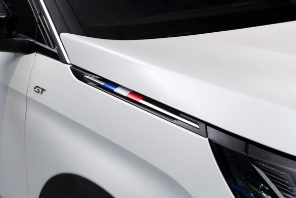 푸조 프렌치 에디션 전용 사이드 데칼. ⓒ 스텔란티스 코리아