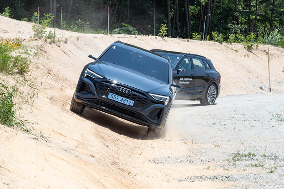 더 뉴 아우디 Q8 e-트론은 아우디 DNA가 집약된 순수 전기 SUV다. ⓒ 아우디 코리아