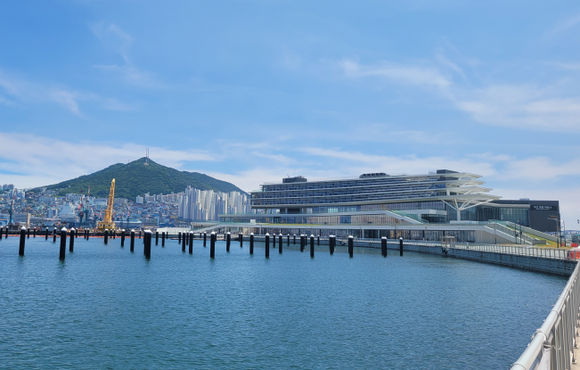 BPA가 사업비 700억원을 들여 건립한 북항 마리나 전경. ⓒ 프라임경제