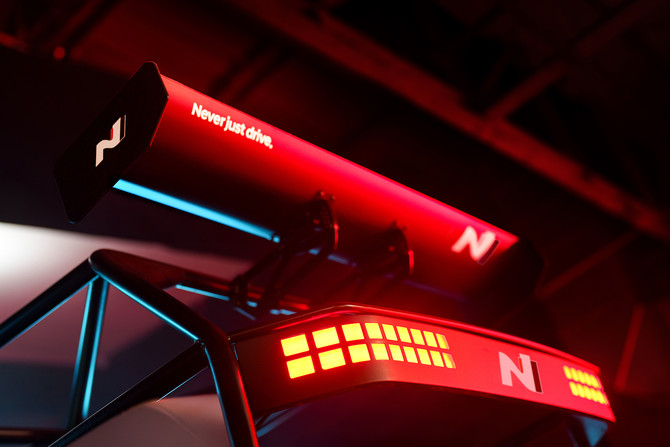 RN24 후면부 리어 스포일러. ⓒ 현대자동차