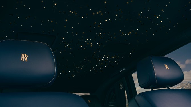 팬텀 익스텐디드 골드핑거 헤드레스트, 스타라이트 헤드라이너. ⓒ 롤스로이스모터카