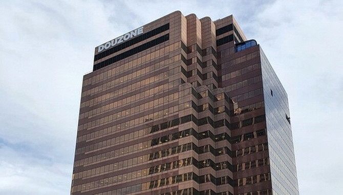 서울시 중구 소재 더존비즈온 사옥 '더존을지타워' 전경. ⓒ 더존비즈온