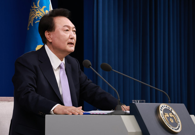윤석열 대통령이 7일 오전 서울 용산 대통령실 청사 브리핑실에서 '대국민담화 및 기자회견'을 하고 있다. ⓒ 연합뉴스