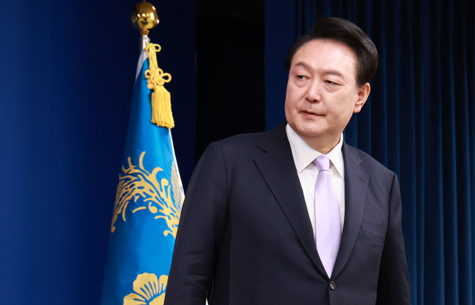 윤석열 대통령이 7일 오전 서울 용산 대통령실 청사 브리핑실에서 열린 '대국민담화 및 기자회견'에 입장하고 있다. ⓒ 연합뉴스