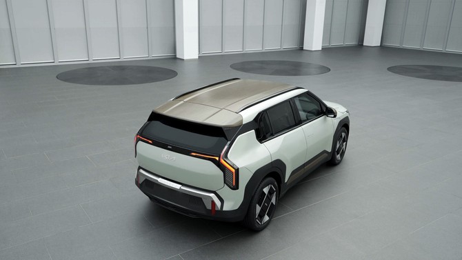 차세대 친환경 차량 비전을 제시하는 'EV3 스터디카'. ⓒ 기아