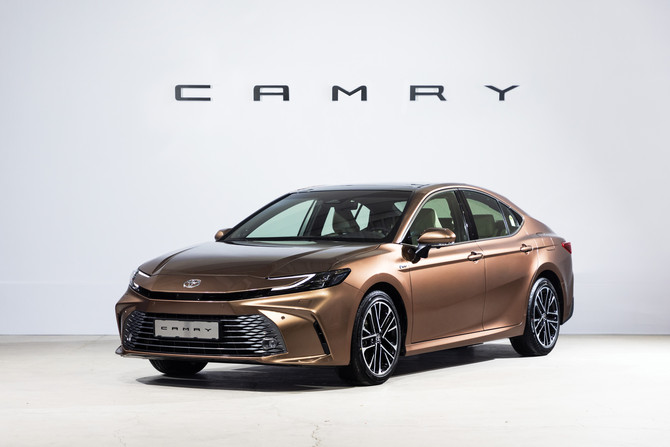 2025년형 캠리 하이브리드는 9세대 완전변경 모델이다. ⓒ 토요타코리아