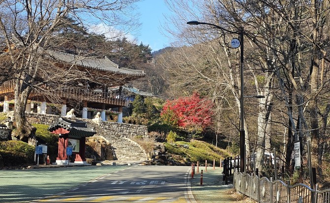 산청군 대원사 계곡길 가로등 설치. ⓒ 프라임경제