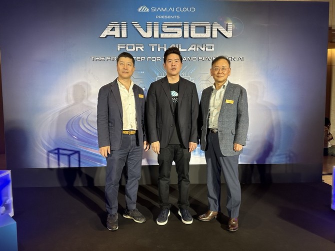 (왼쪽부터) 남운성 씨유박스 CEO, Ratanaphon Wongnapachant 시암닷AI 클라우드 CEO, 김상욱 대보디엑스 CEO. ⓒ 씨유박스