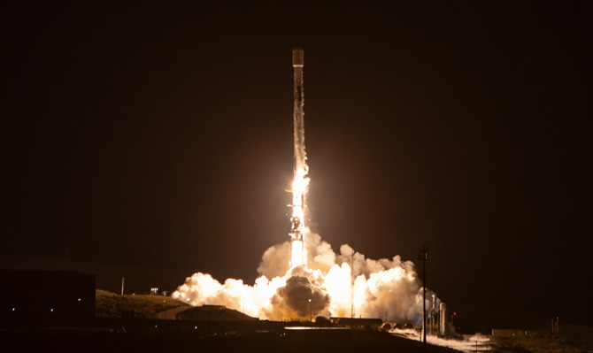 군정찰위성 3호기가 지상국과의 교신을 통해 최종 발사성공 확인했다. ⓒ 국방부