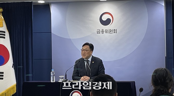 김병환 금융위원장이 22일 출입기자단 간담회에서 발언하고 있다. = 김정후 기자