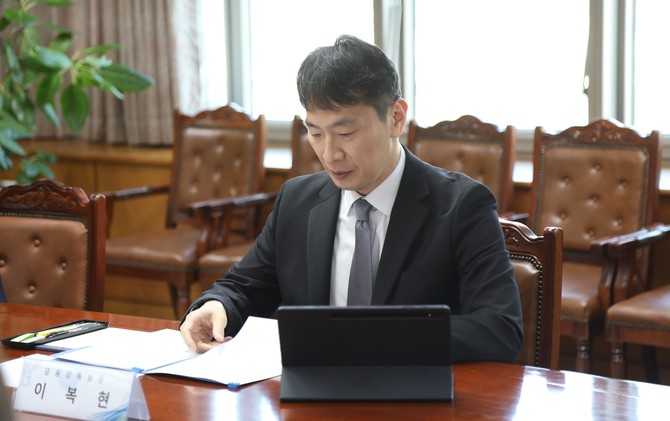 이복현 금융감독원장이 24일 금융상황 점검회의를 주재하고 있다. ⓒ 금융감독원