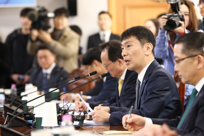이복현 금융감독원장이 19일 은행장 간담회에서 발언하고 있다. ⓒ 금융감독원