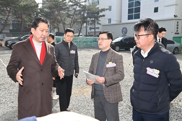 김장호 구미시장이 2025 구미아시아육상경기선수권대회를 앞두고 선수촌 현장 점검을 실시하고 있다. ⓒ 구미시