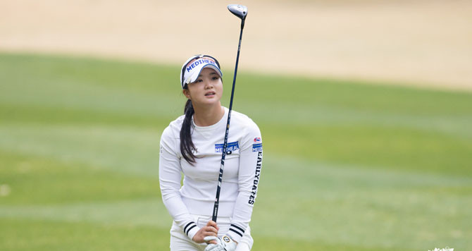 루키 정지효가 KLPGA 국내 개막전인 '두산위브 챔피언십'에서 활약을 펼치고 있다. ⓒ KLPGA
