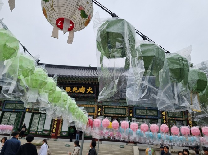 봉녕사에 걸린 연등 = 김상준 기자