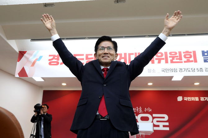 국민의힘 지도부가 내놓은 '한덕수 교체안'이 부결되면서, 김문수 후보가 다시 대선 후보로 복귀하게 됐다. ⓒ 연합뉴스