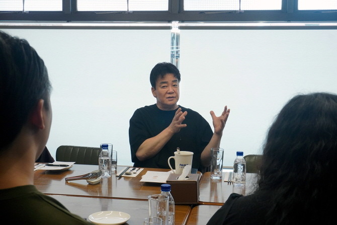 백종원 더본코리아 대표가 12일부터 13일까지 양일간 열린 미디어 간담회에서 최근 불거진 각종 논란과 관련해 직접 입장을 밝혔다. © 더본코리아