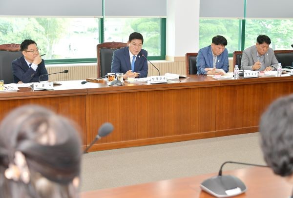 담양군은 13일 송강정실에서 군민과의 첫 번째 약속 실현을 위한 공약 세부실천계획 보고회를 개최했다. ⓒ 담양군