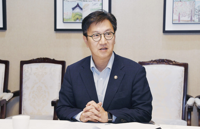 김범석 기획재정부 장관 직무대행 1차관이 16일 서울 종로구 정부서울청사에서 열린 '제45차 물가관계차관회의'를 주재하고 있다. ⓒ 연합뉴스