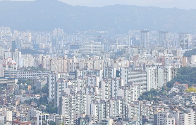 서울 남산에서 내려다본 아파트 일대. ⓒ 연합뉴스