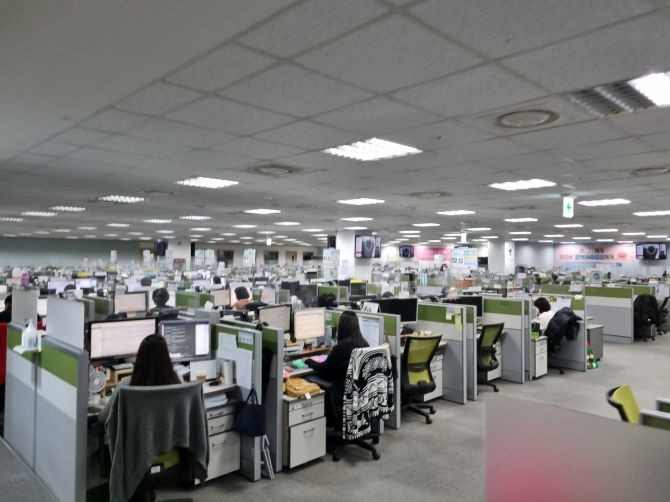 AICC 확산에도 불구하고 지난해 국내 상담사 수는 14만명을 넘어 역대 최대치를 경신했다. ⓒ 프라임경제