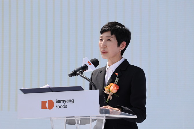 김정수 삼양식품 부회장인 11일 경남 밀양에서 열린 제2공장 준공식에서 기념사를 전하고 있다. ⓒ 삼양식품