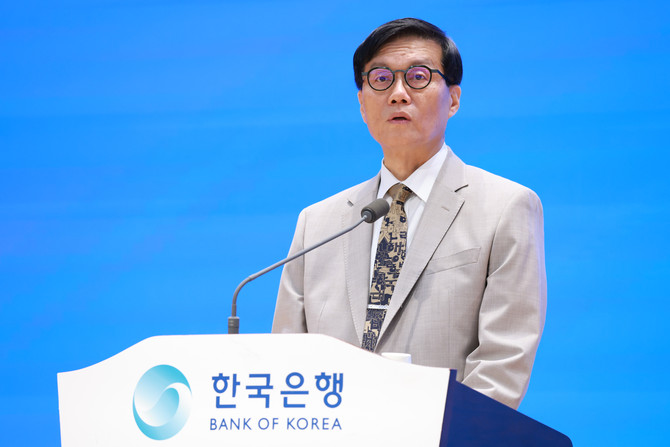 이창용 한국은행 총재가 12일 서울 중구 한은에서 열린 창립 제75주년 기념식에서 발언하고 있다. ⓒ 한국은행