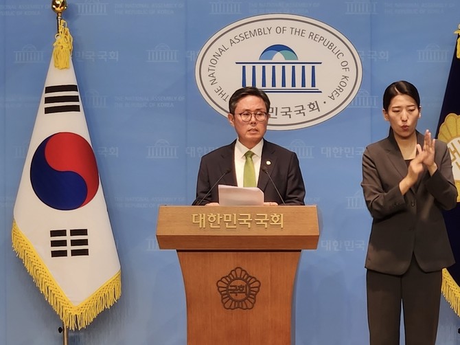 안도걸 더불어민주당 의원은 '디지털 지급결제수단(원화 기반 스테이블코인)의 발행과 운영에 관한 법률' 제정을 추진하겠다고 13일 밝혔다. ⓒ 안도걸 의원실
