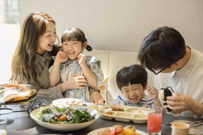더블트리 바이 힐튼 서울 판교가 키즈 전용 패키지 '플랜비:패밀리 에디션'을 선보인다. © 더블트리 바이 힐튼 서울 판교