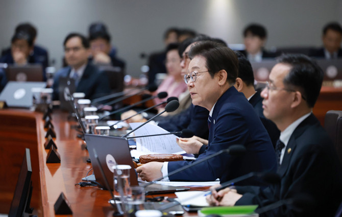 이 대통령은 용산 대통령실에서 주재한 제28회 국무회의에서 국무위원들에게 국회를 존중해야 한다고 강조했다. ⓒ 연합뉴스