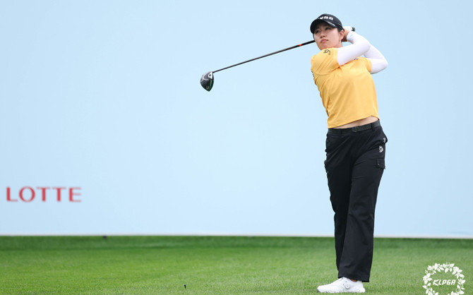 마다솜이 지난 3일 오픈한 KLPGA 롯데오픈 1라운드에서 단독 선두에 올랐다. ⓒ KLPGA