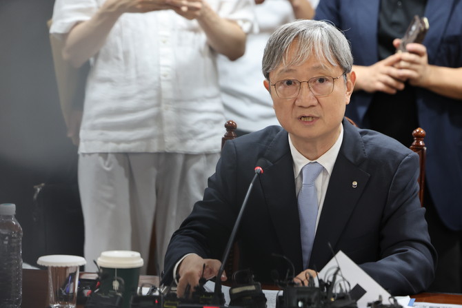 28일 이찬진 신임 금융감독원장이 서울 중구 은행회관에서 열린 은행장 간담회에서 모두발언 하고 있다. © 연합뉴스