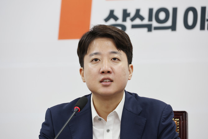 이 대표는 29일 서울 여의도 국회에서 열린 최고위원회의에서 "정부 시스템의 고가용성을 보장하기 위한 법제 강화가 필요하다"며 이같이 말했다. © 연합뉴스
