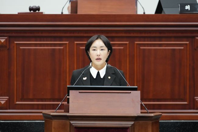 ‘사람과 기술이 함께 만드는 경주형 원자력 생태계’를 주제로 5분 자유발언을 하고 있는 김소현 의원. ⓒ 경주시의회