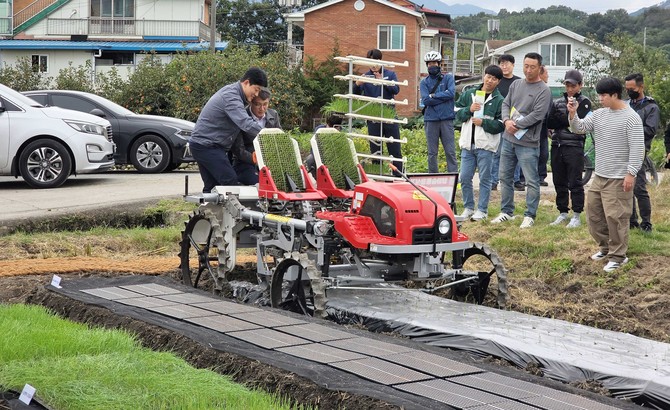 양파 기계정식용 노지육묘 기술 설명회. ⓒ 프라임경제