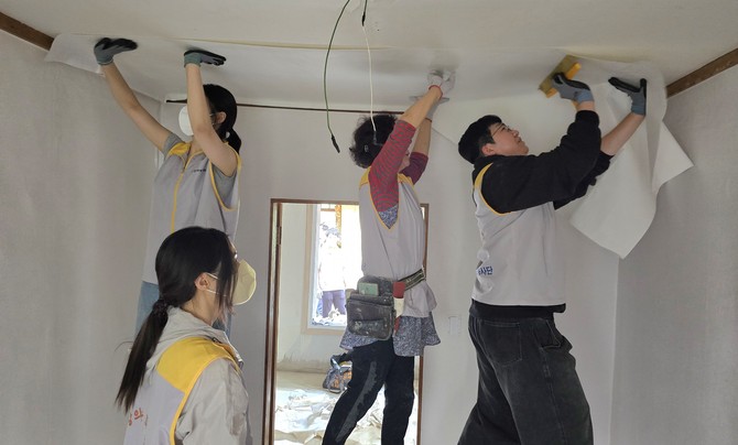 신박한 에너지정리 28호 도배 현장. ⓒ 당진발전본부