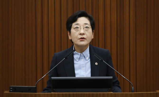 24일 제101회 임시회 제2차 본회의에서 이순열 의원이 5분 발언을 하고 있다. ⓒ 의회사무국