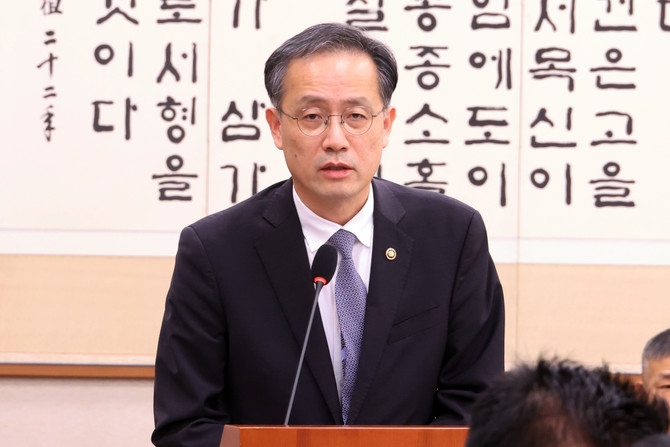 이형일 기획재정부 1차관은 30일 수출입은행에서 관계기관 합동 '거시경제금융회의'를 개최해 FOMC의 금리인하 결정에 따른 국내외 금융·외환시장 영향을 점검, 대응방향을 논의했다. © 연합뉴스