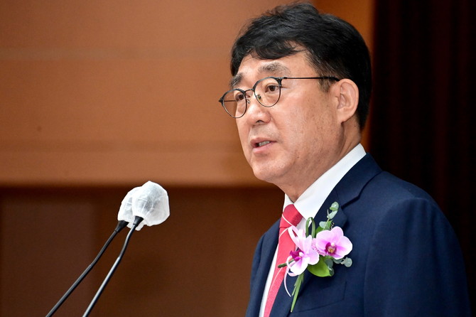 차석호 진주부시장이 명예퇴임을 하며 공직생활을 마무리하고 있다. ⓒ 프라임경제