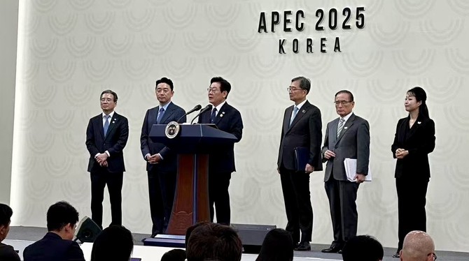 이재명 대통령이 1일 APEC 정상회의를 마치고 경주국제미디어센터에서 기자회견을 하고 있다. = 김주환 기자