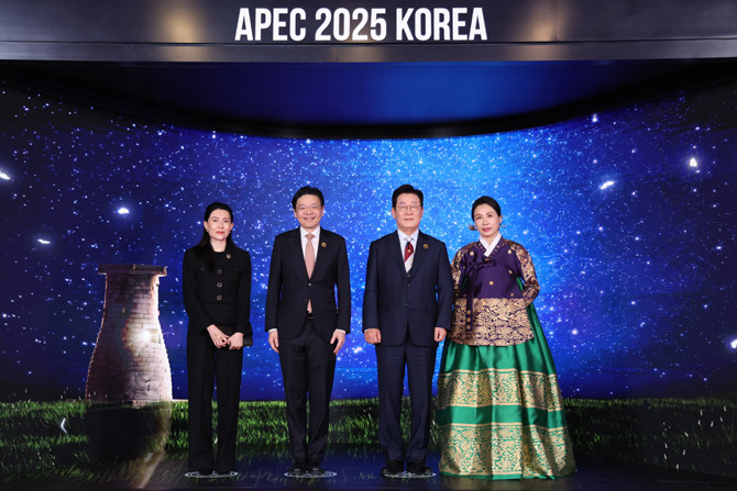 이 대통령은 경주 APEC 계기 한국을 공식 방한한 윙 싱가포르 총리와 2일 정상회담 및 오찬을 갖는다. ⓒ 연합뉴스
