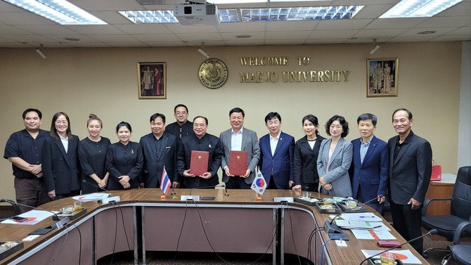 메조대학교 임직원·재단법인 피플 관계자들. ⓒ 재단법인 피플