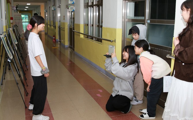 지난달 31일 천안 보산원초등학교에서 진행된 찾아가는 미소진 영상체험교실 참가자들 모습. ⓒ 충남교육청