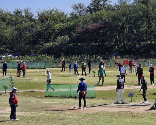 포항시가 고령화 시대에 대응해 시민들의 여가와 시민 체육 복지 향상을 위한 파크골프장 시설 인프라 구축 강화에 나선다. ⓒ 포항시