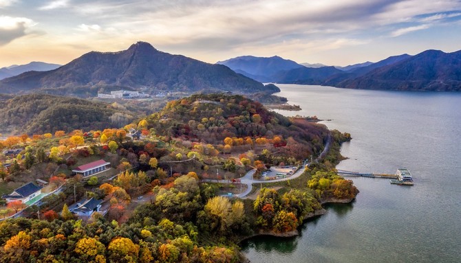 제천 청풍호반 '제천 청풍경(淸風景)길' 대한민국 관광도로 지정. ⓒ 제천시